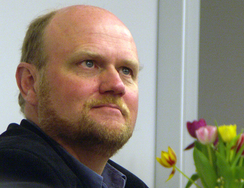 Ola Larsmo fick Uppsala kommuns stipendium till Jan Fridegårds minne 2009. 